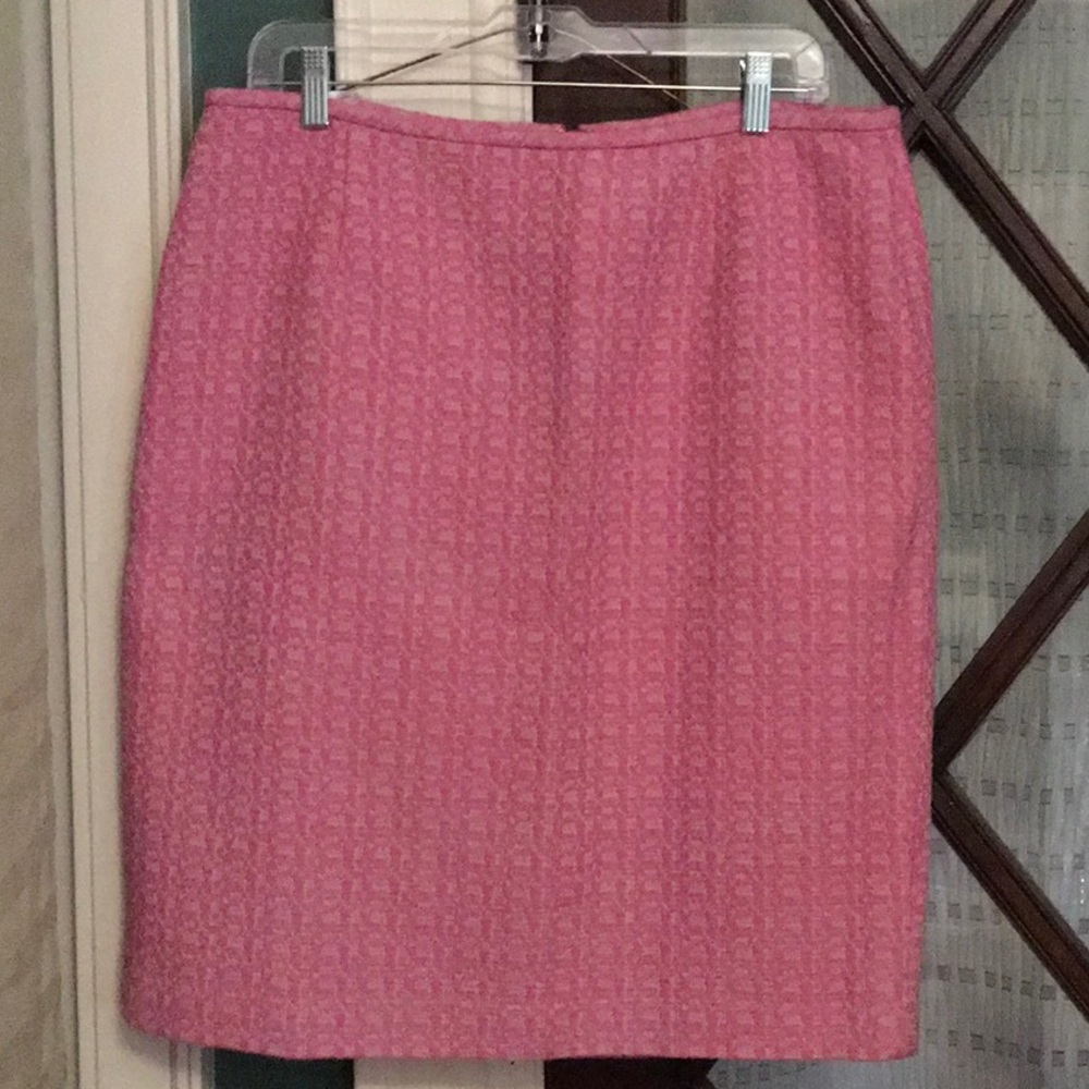 Pink and gray skirt, fully lined, back zip